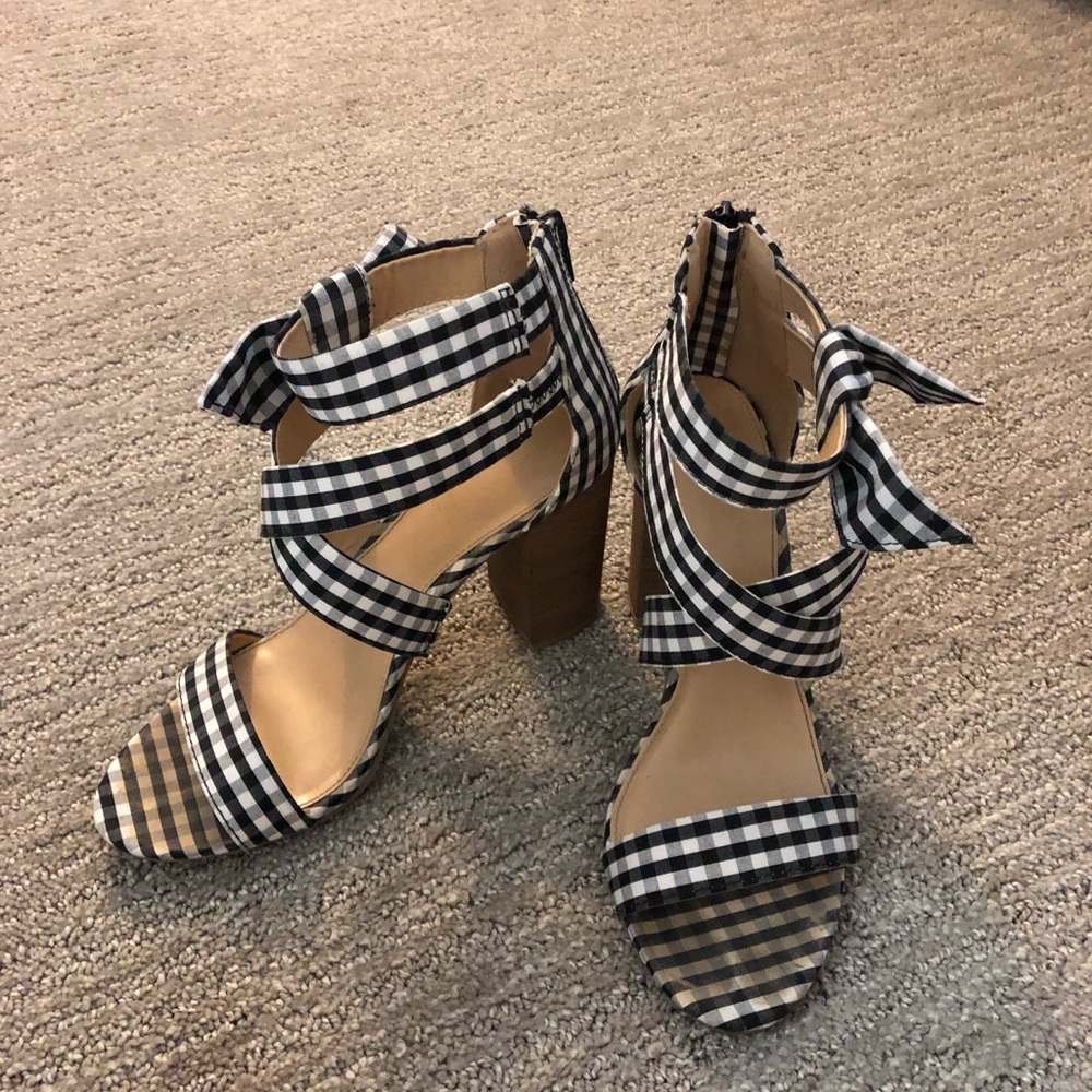 Heels - Picture 2 of 5